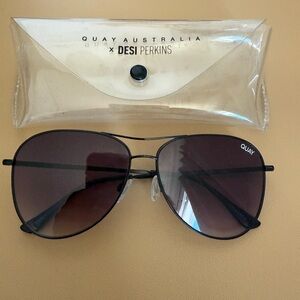 Quay australia sunglasses Desi Perkins High Key Mini Black